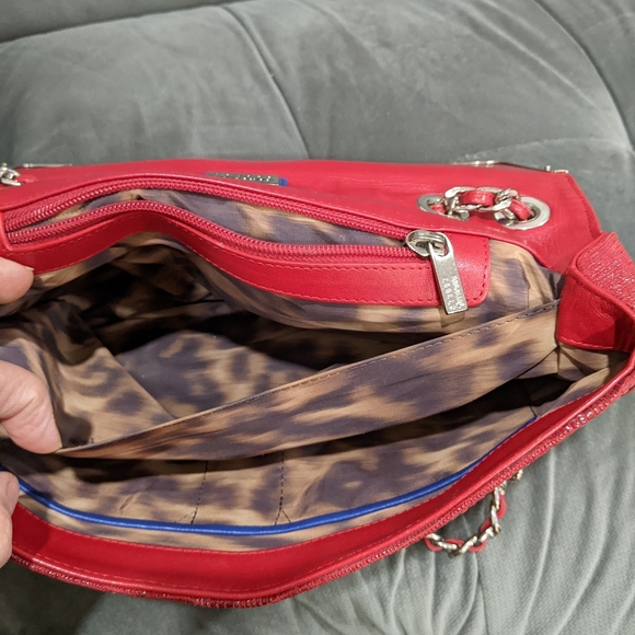 Stuart Weitzman Red embossed crossbody purse - Picture 6 of 6